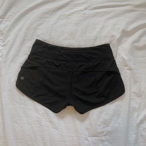 Lululemon speed up shorts 2.5”